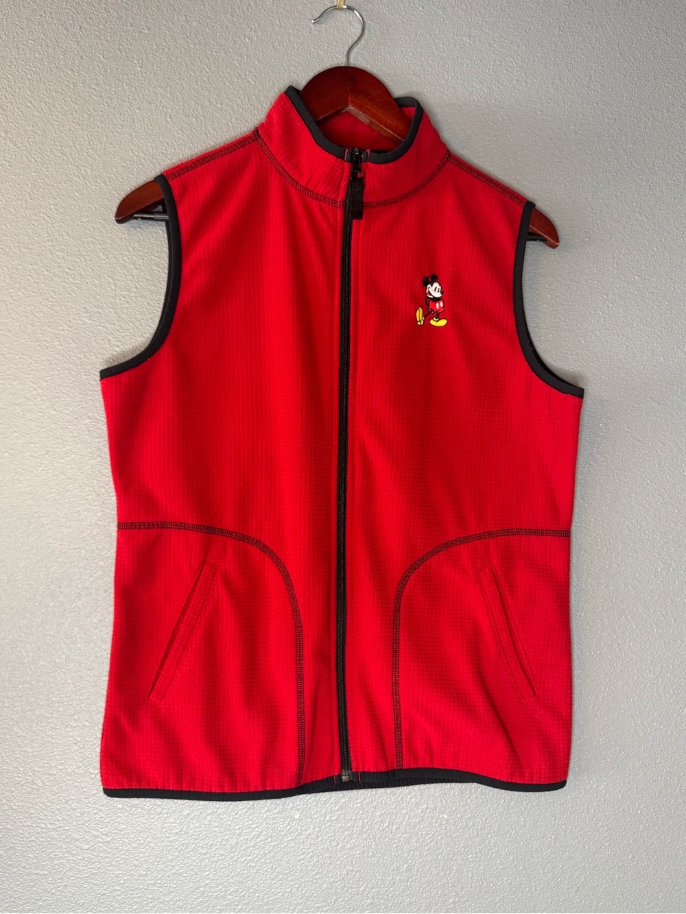 Disney Store Mickey Mouse Red Fleece Vest Adult M Full Zip 400105